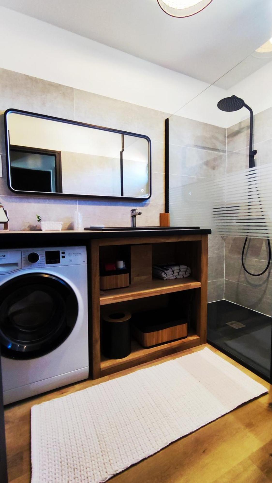 Les "Agathines" Maison 2 Chambres, De 1 A 5 Personnes Ронс-ле-Бен Екстериор снимка